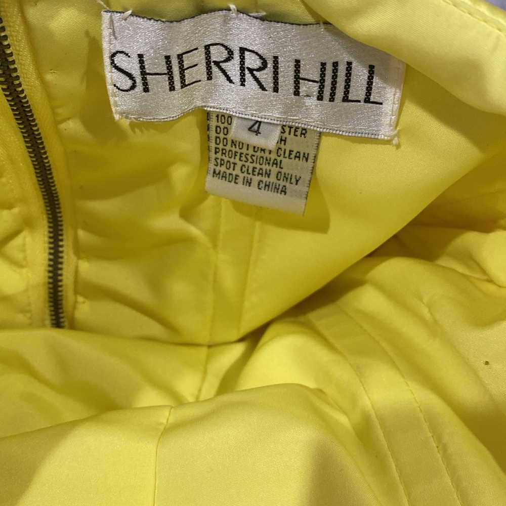 Sherri Hill Dress 4 - Picture 5 of 5